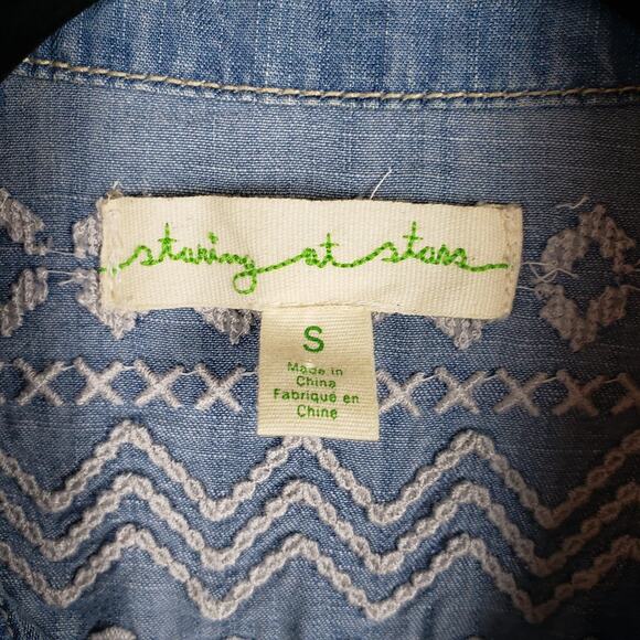 Staring At Stars Urban Outfitters Chambray Denim Embroidered Top Women's Small - Picture 8 of 16